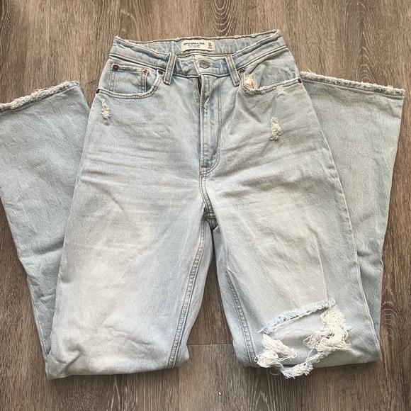 Abercrombie Curve Love 90’s straight jean - Picture 1 of 7